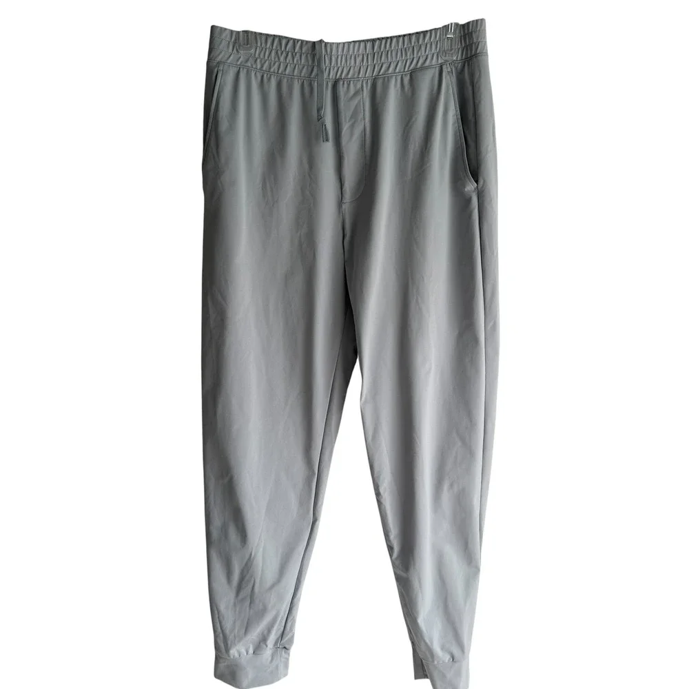 UNIQLO Ultra Stretch Active Light Gray Mens Jogger Activewear Pants, M